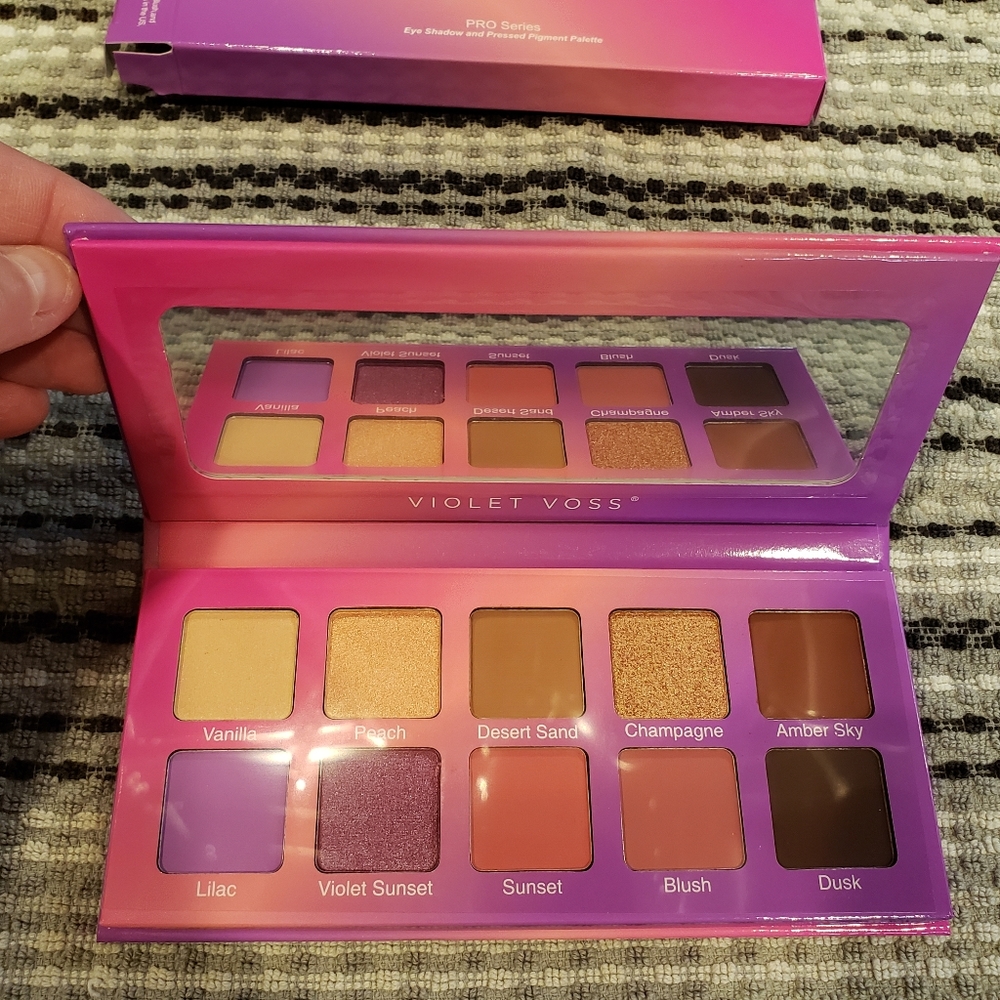 Violet Voss. Violet Sunset Palette. New.